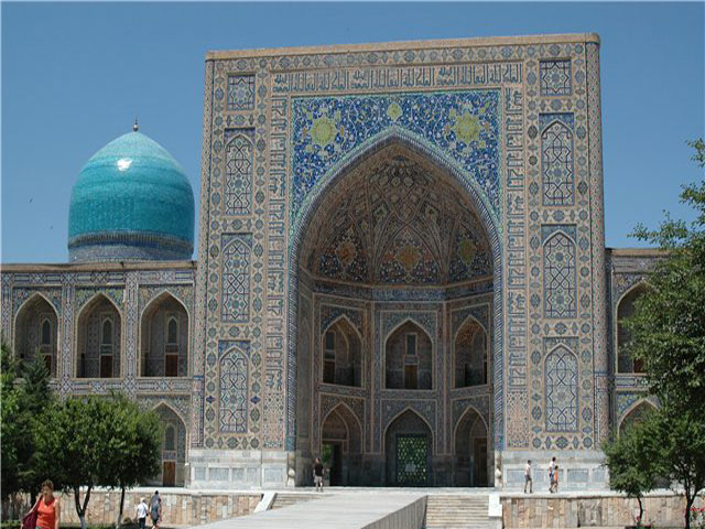Tillya-Kari madrasah