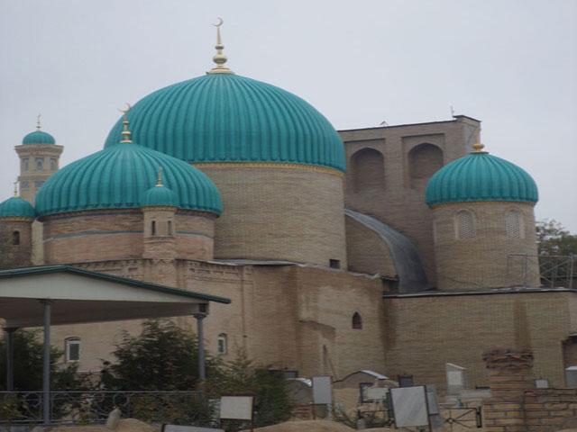 Zangi-ata complex